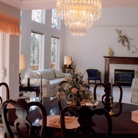 River Cove Elegant Waterfront Bed & Breakfast 포스트 폴스 외부 사진